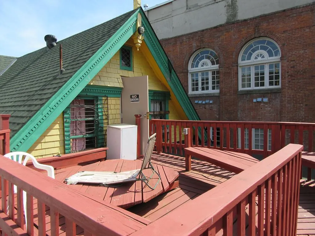 Turtle Hostel Victoria