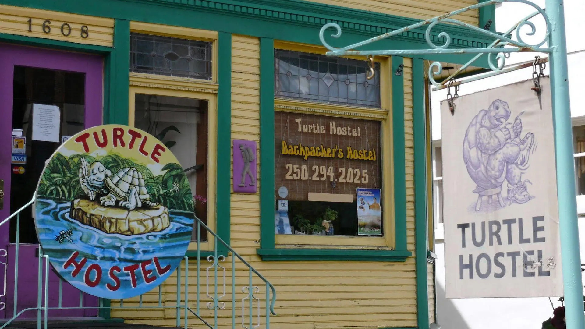 Turtle Hostel Victoria