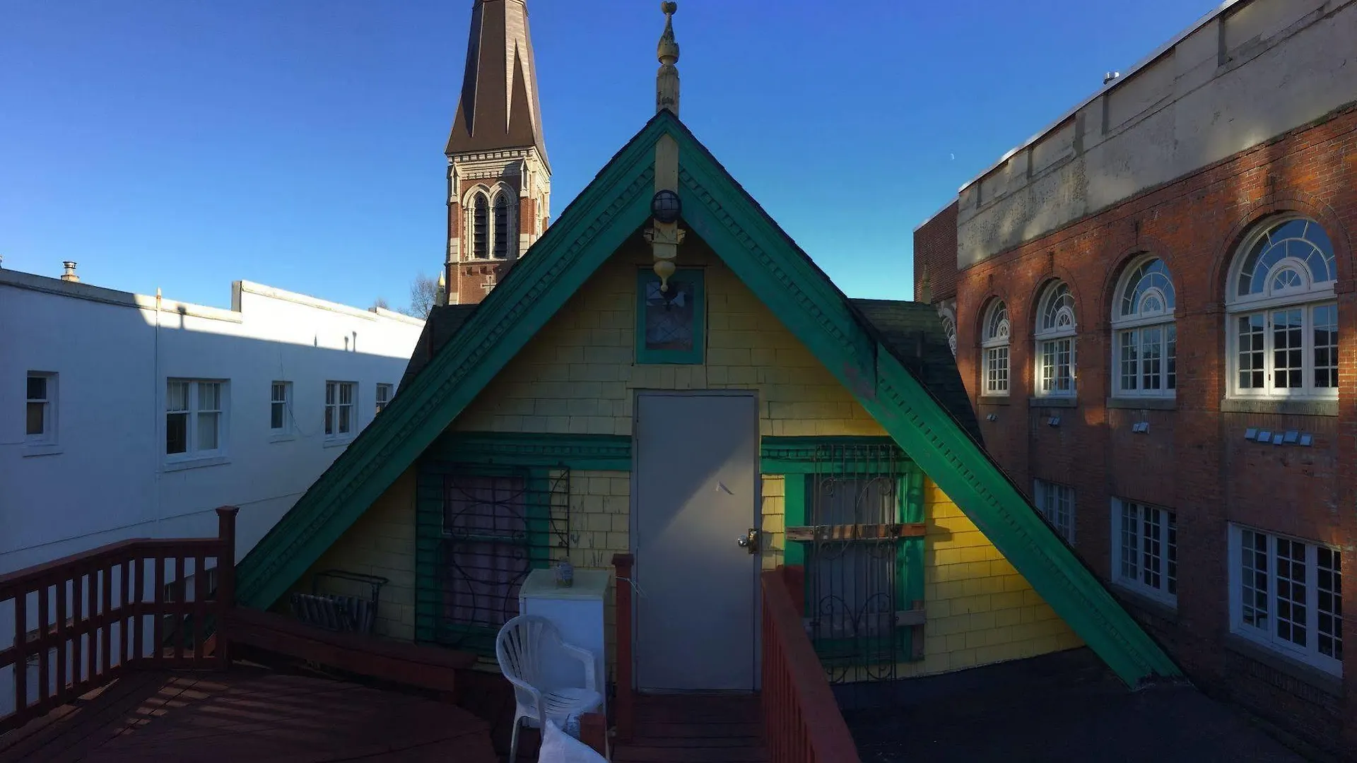 Turtle Hostel Victoria Canada